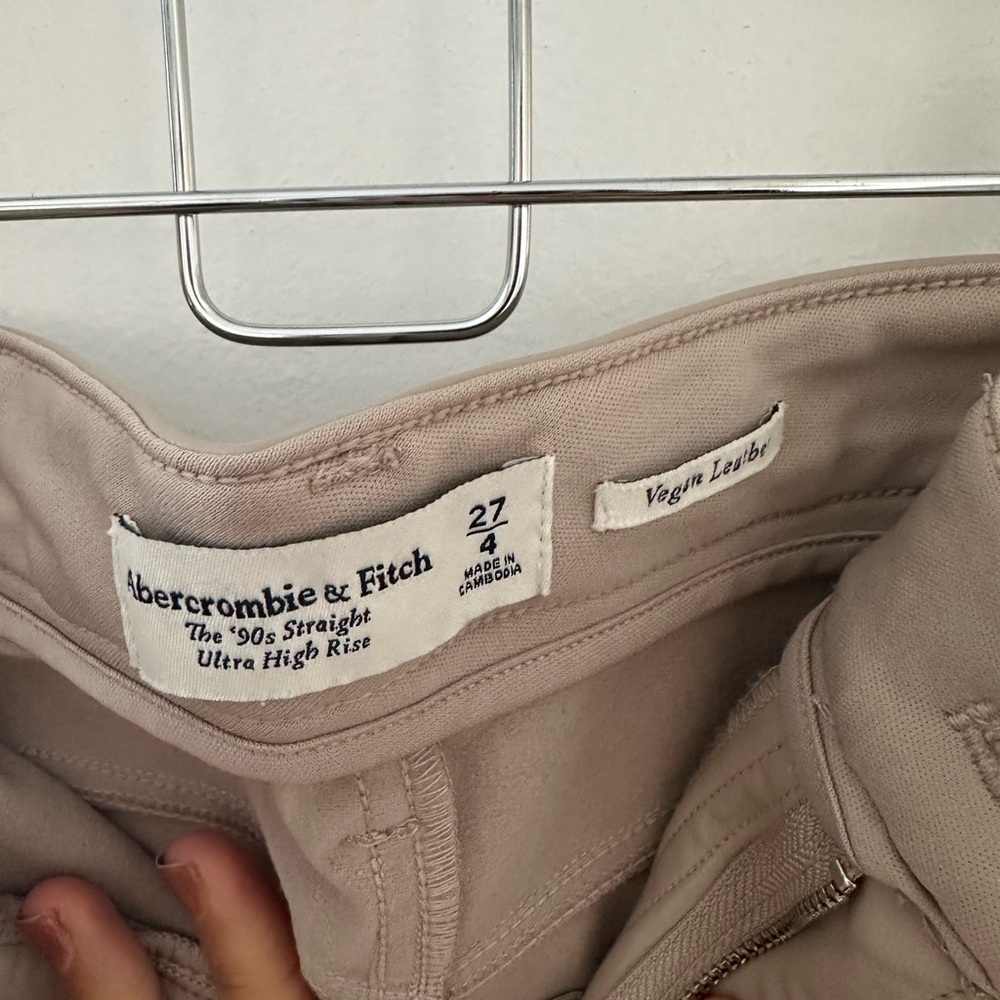 Abercrombie & Fitch Beige '90s Straight Ultra High Rise Pants